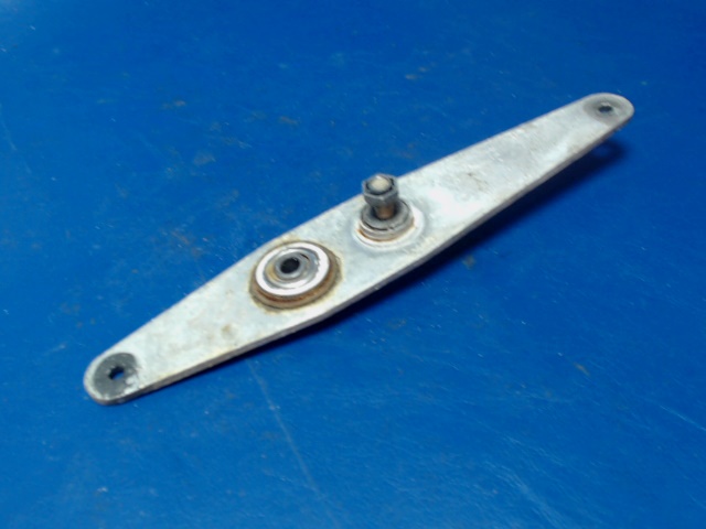 0411258-1 Cessna - Bellcrank - Elevator Control Forward